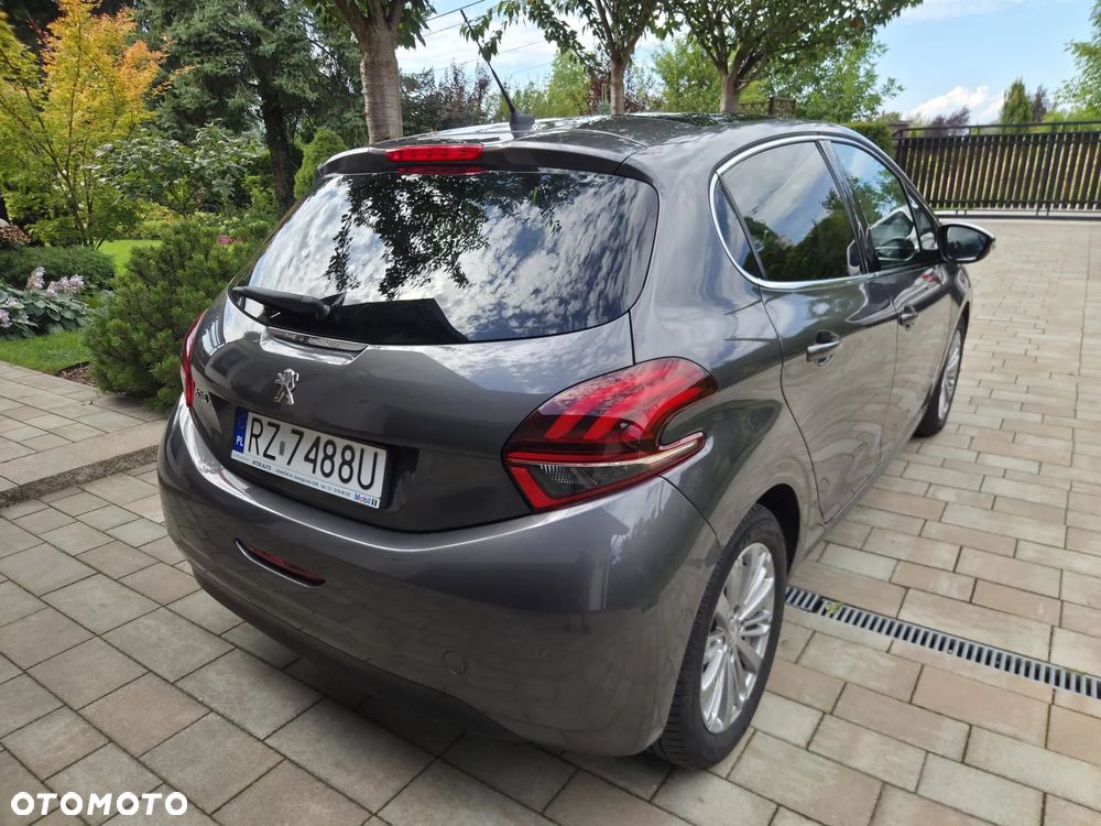 Peugeot 208 1.2 PureTech GPF Allure S&S - 2