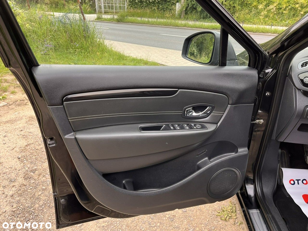 Renault Grand Scenic - 13