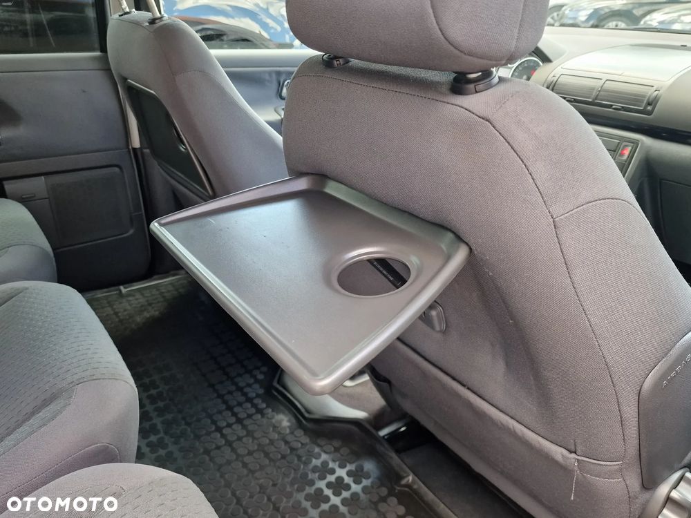 Volkswagen Sharan 1.9 TDI Comfortline Family - 23