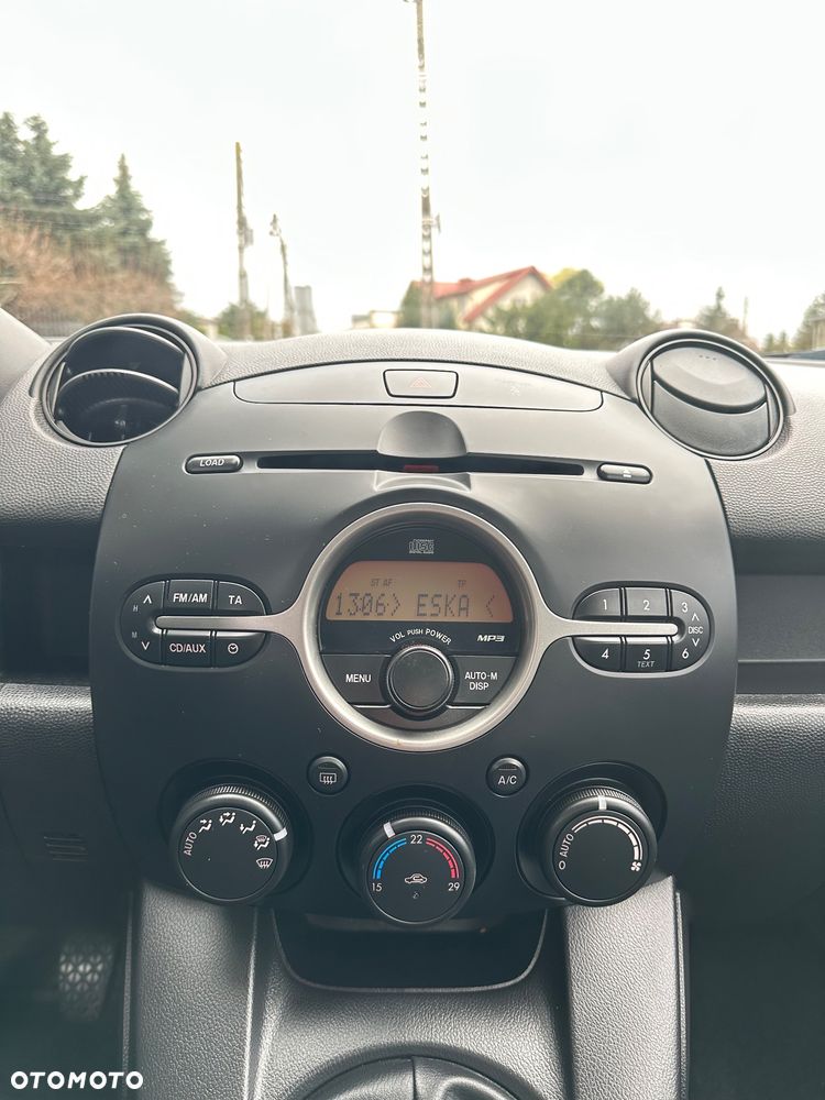Mazda 2 - 16