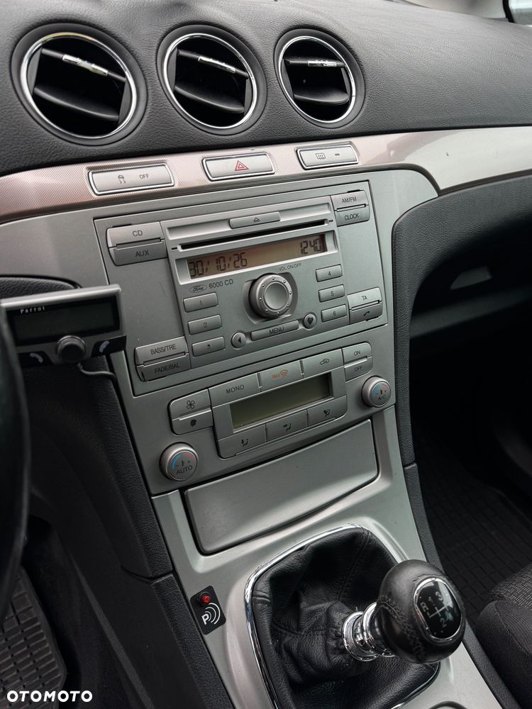 Ford S-Max - 14