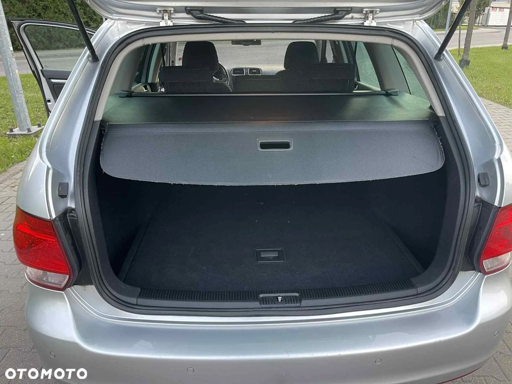 Volkswagen Golf 1.6 TDI DPF BlueMotion Technology MATCH - 16