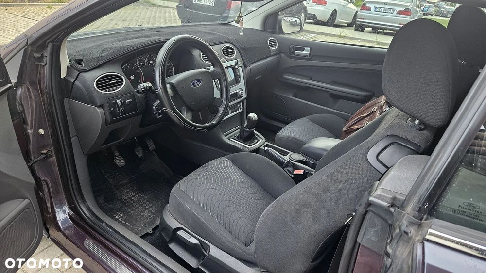 Ford Focus 2.0 16V Titanium - 15