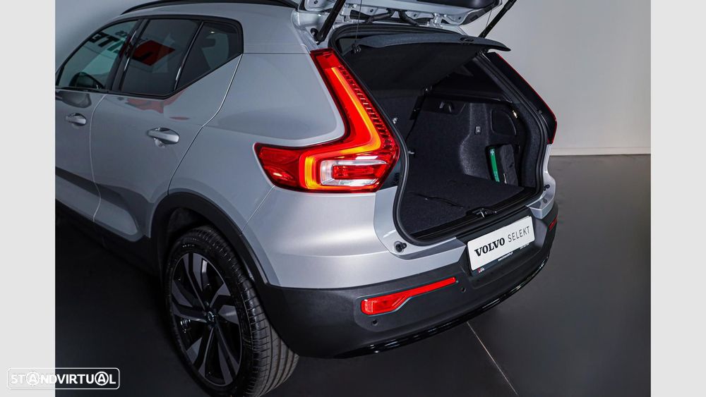 Volvo XC 40 2.0 B3 Plus Dark - 20