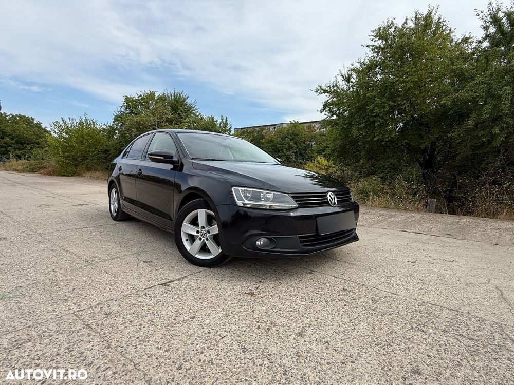 Volkswagen Jetta 1.6 TDI Highline - 1