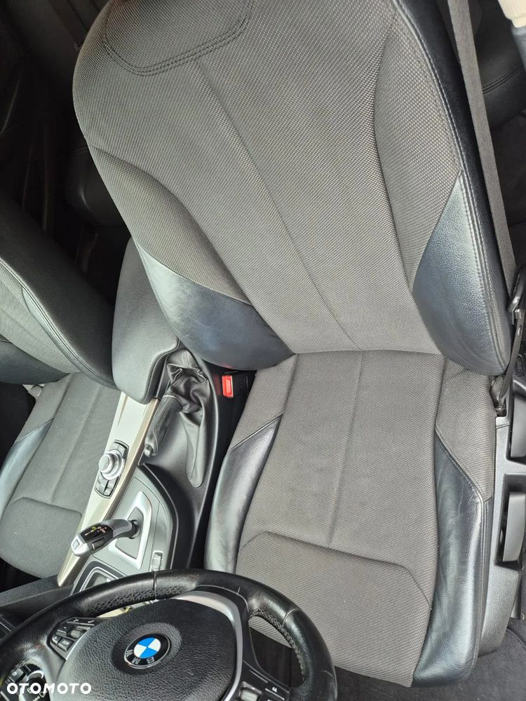 BMW Seria 3 318d Touring Modern Line - 13