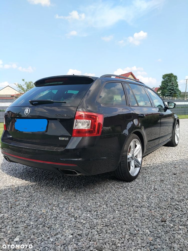 Skoda Octavia 2.0 TSI RS - 10