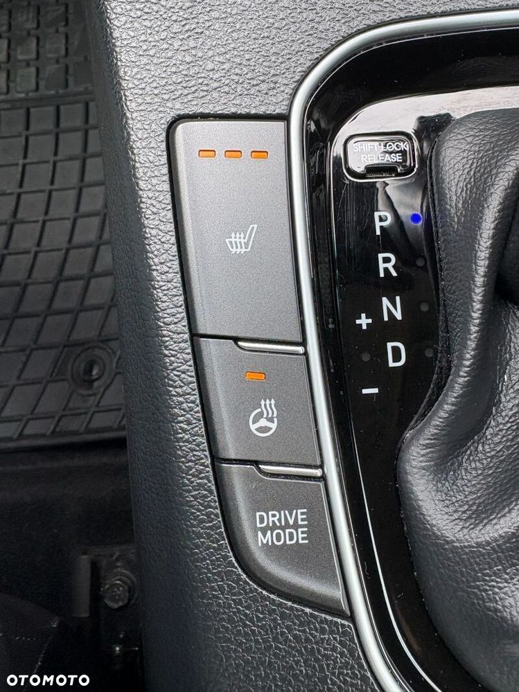 Hyundai i30 1.5 T-GDI 48V Executive DCT - 39