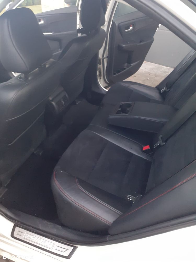 Toyota Camry - 9