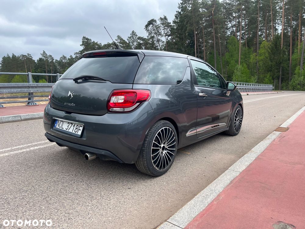 Citroën DS3 e-HDi 90 FAP SoChic - 2