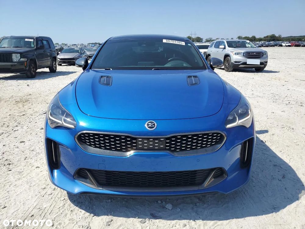 Kia Stinger - 2