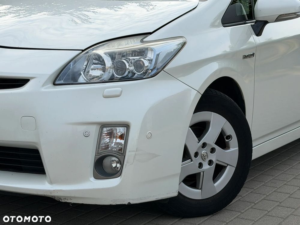 Toyota Prius (Hybrid) Executive - 34