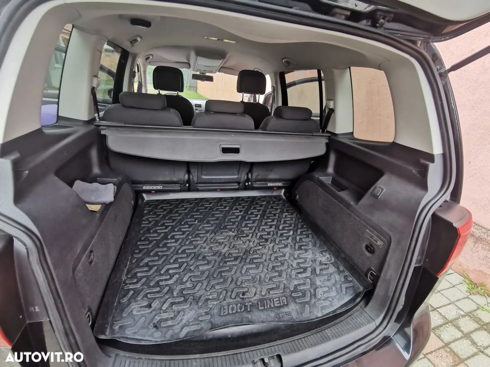 Volkswagen Touran 2.0 TDI BlueMotion Technology Highline - 11