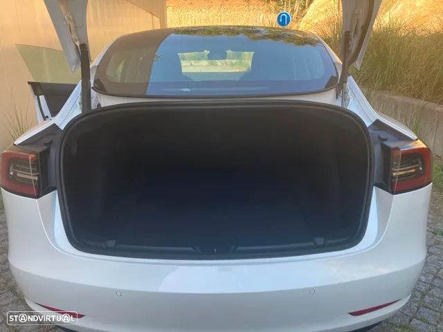Tesla Model 3 Long Range Tração Traseira - 24