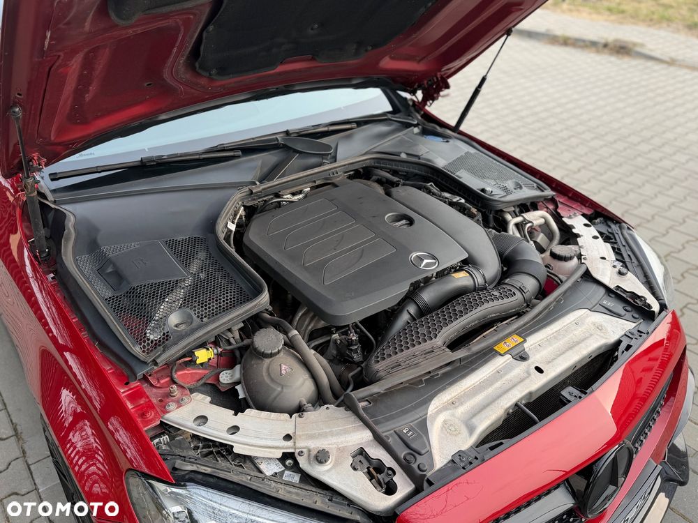 Mercedes-Benz Klasa C 200 9G-TRONIC AMG Line - 31