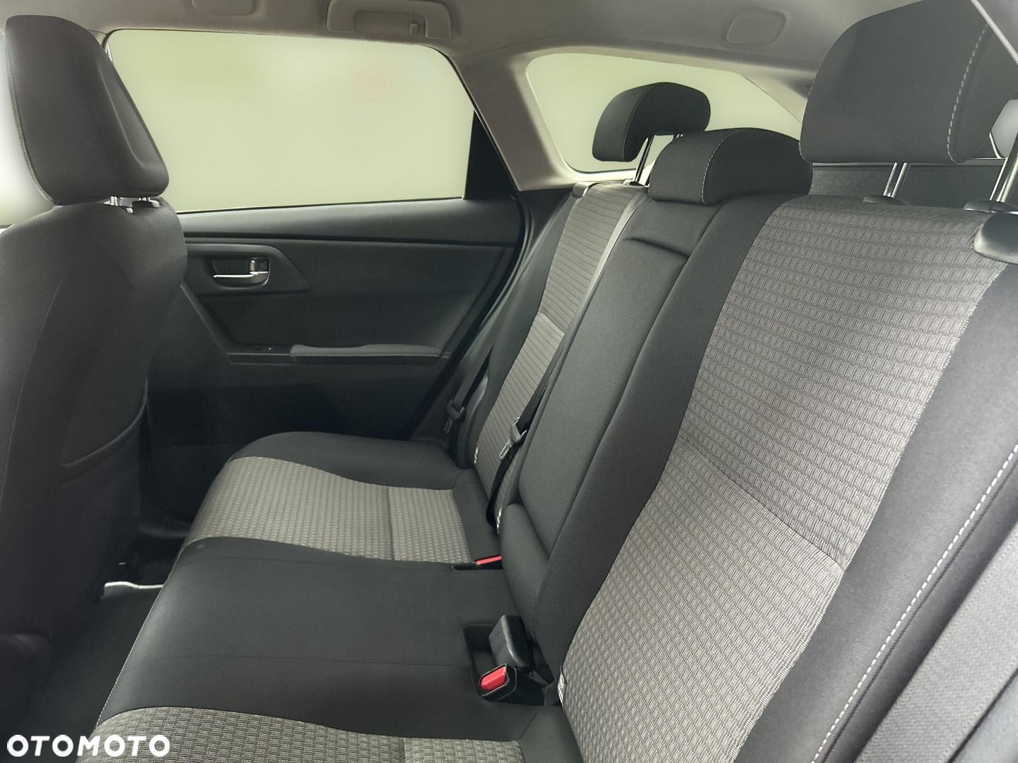 Toyota Auris - 12