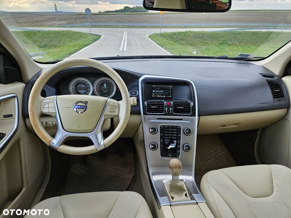Volvo XC 60 2.4D AWD - 12