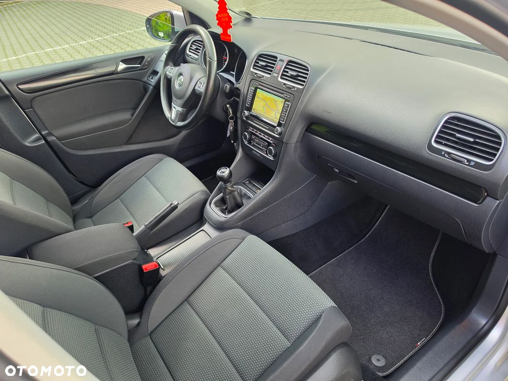 Volkswagen Golf - 16