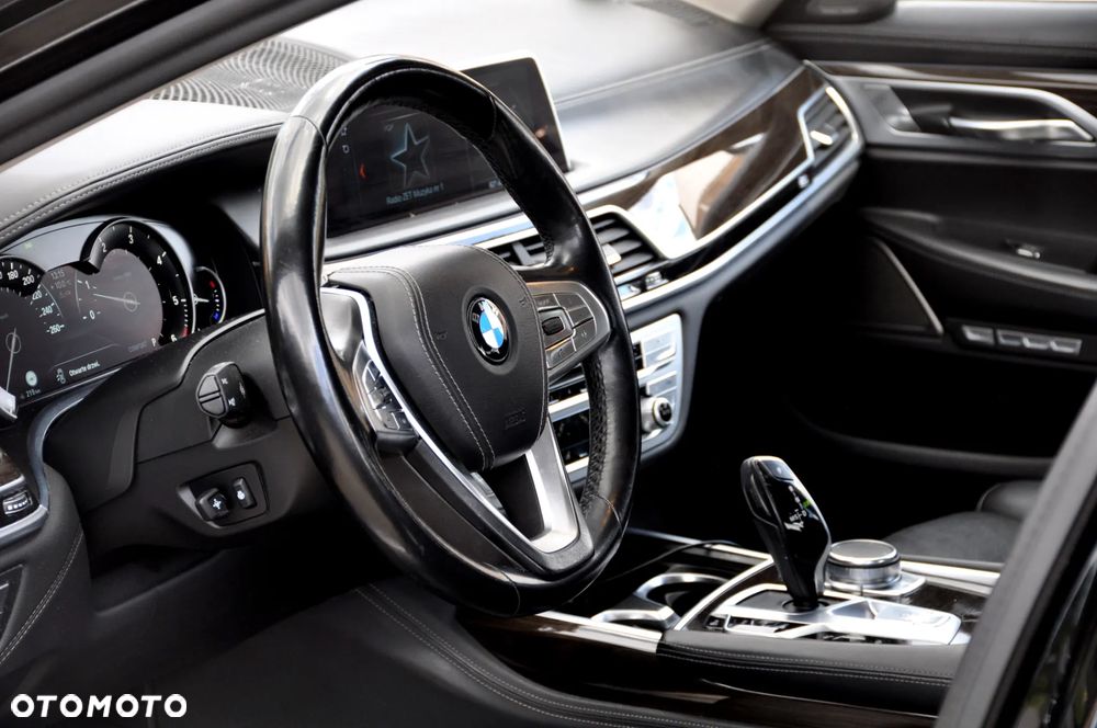 BMW Seria 7 750Ld xDrive - 30