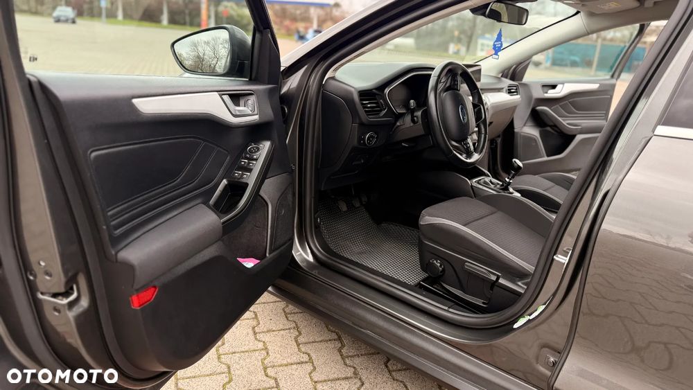 Ford Focus - 25