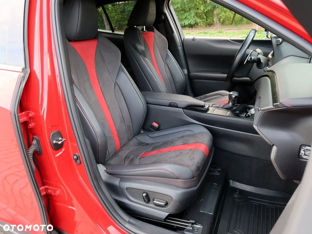 Lexus UX 200 F Sport 2WD - 16