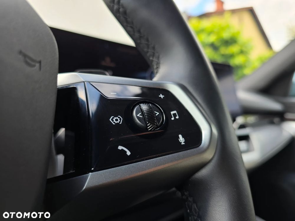 BMW Seria 5 520d xDrive - 15