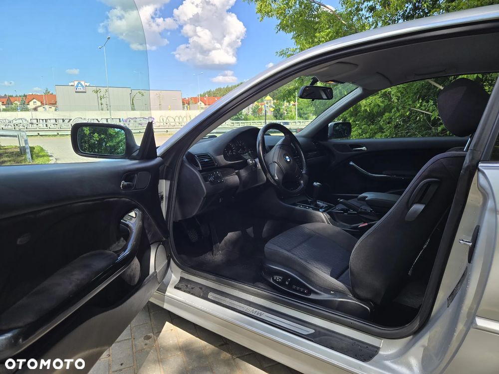BMW Seria 3 323Ci - 13