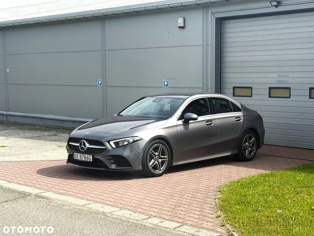 Mercedes-Benz Klasa A 180 d AMG Line 8G-DCT - 3