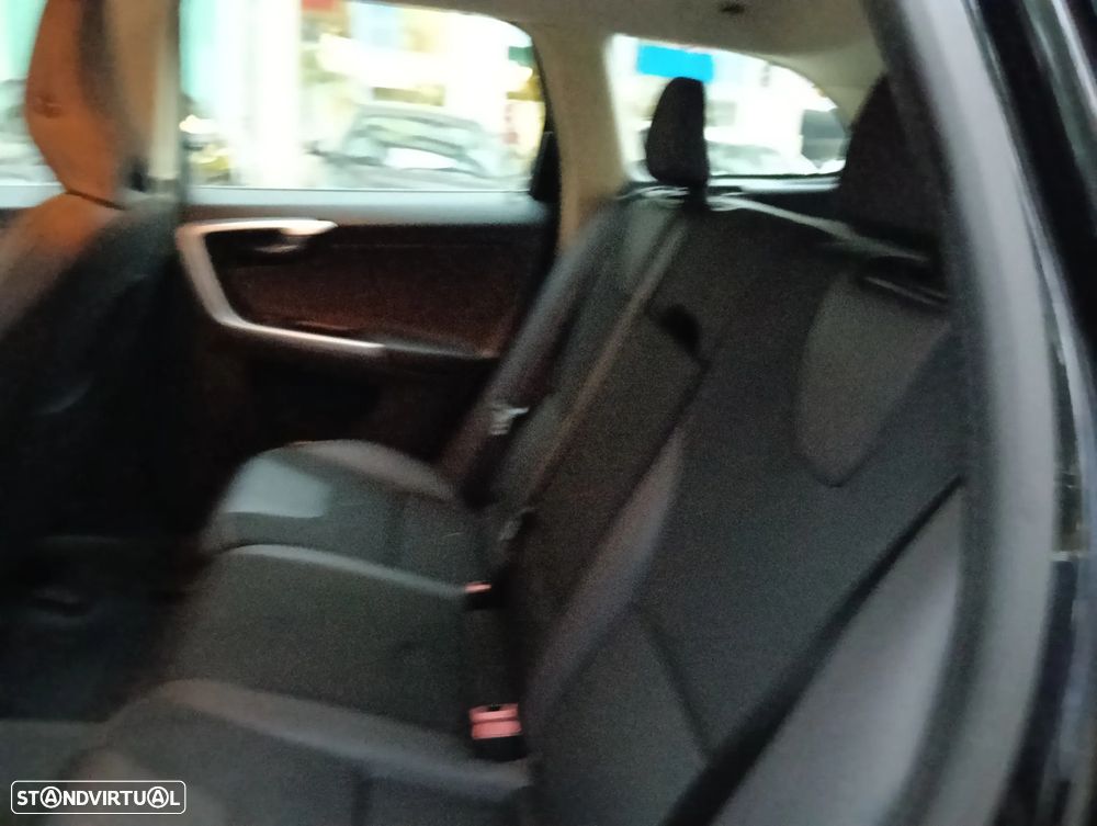 Volvo XC 60 2.0 D3 Drive Momentum Start/Stop - 12