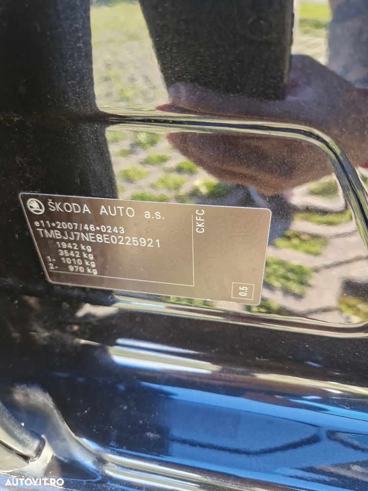 Skoda Octavia 2.0 TDI AMBITION DSG - 12
