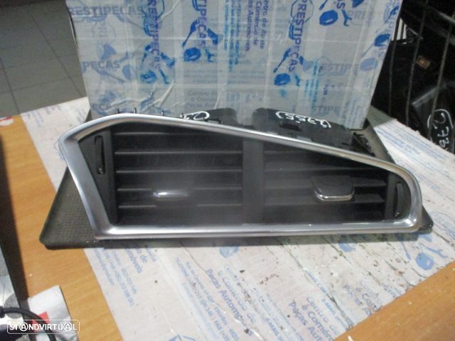 Grelha Friso 9676609977 CITROEN C4 2 B71 FASE 1 2012 1.6HDI 112CV 5P BRANCO MEIO SOFAGEM - 1