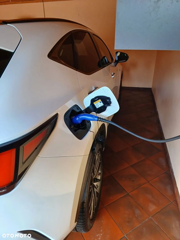 Lexus NX 450h+ Omotenashi AWD - 23