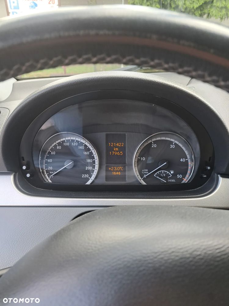 Mercedes-Benz Viano - 10