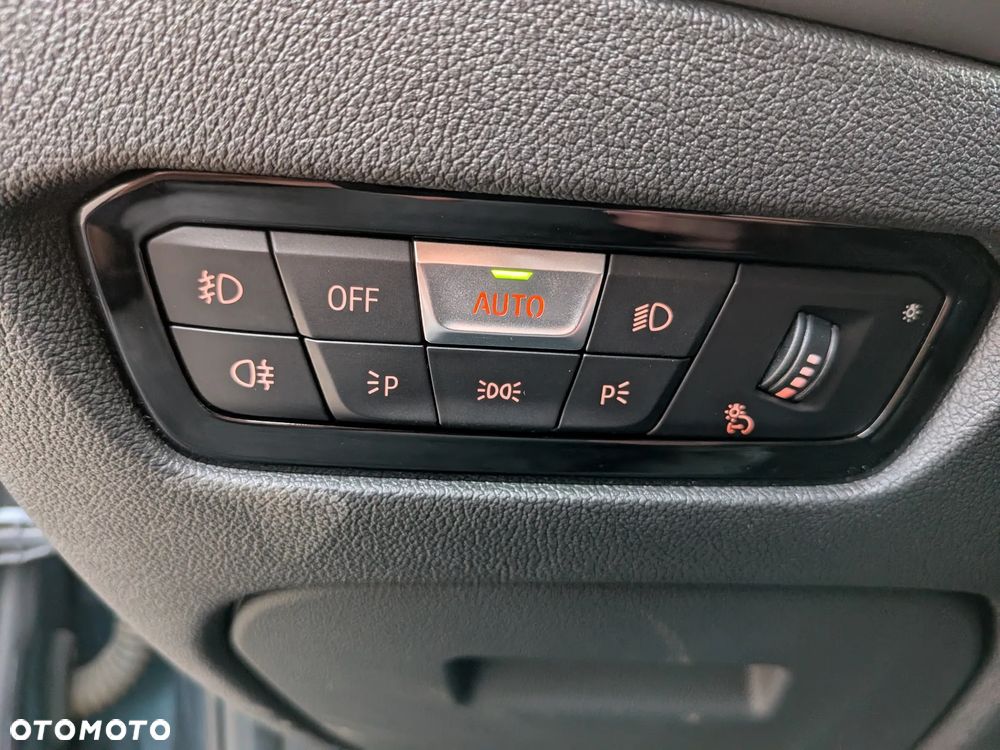 BMW Seria 3 318d - 27