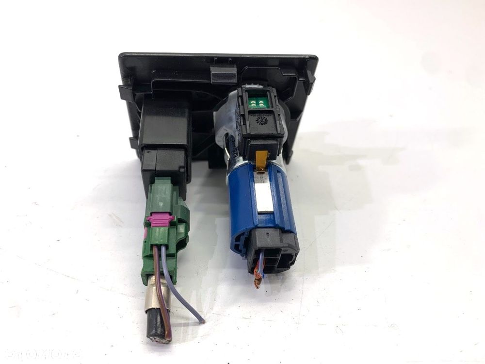 GNIAZDO USB  SKODA SUPERB III Kombi (3V5) 2015 - 2022 1.4 TSI iV 160 kW [218 KM] Hybryda silnik - 3