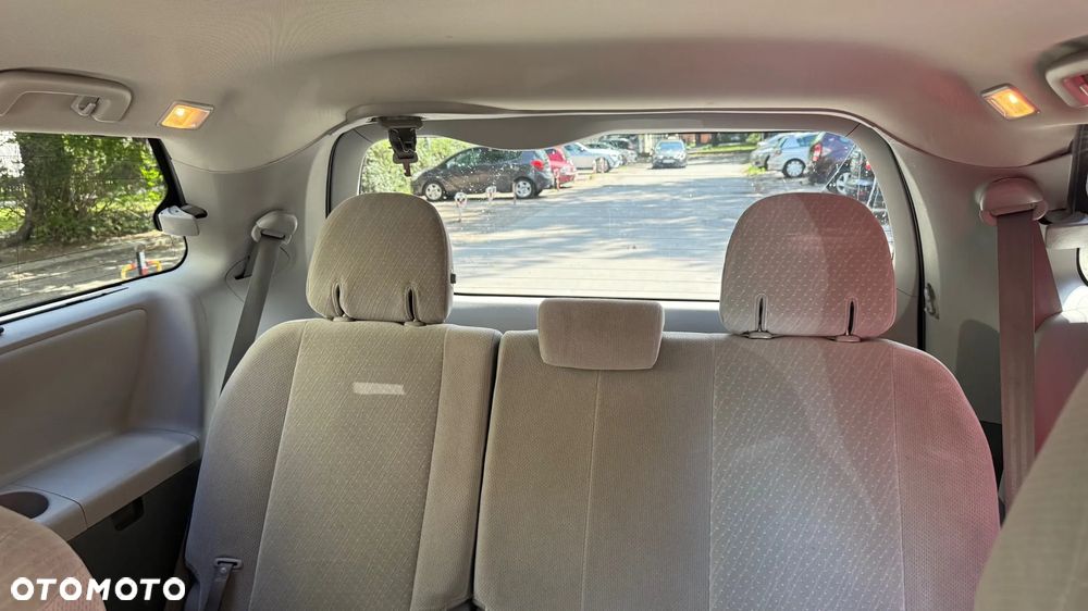 Toyota Sienna 3.5 V6 - 25