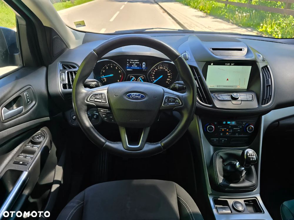 Ford Kuga 1.5 EcoBoost 2x4 Titanium - 5