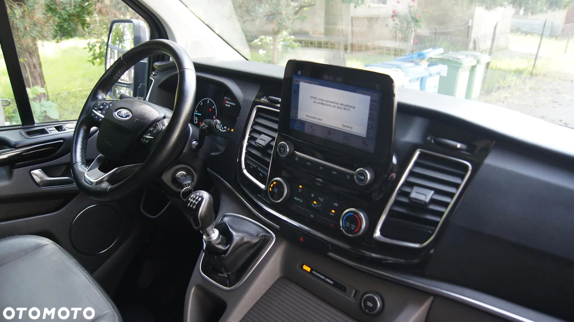 Ford Tourneo Custom 2.0 EcoBlue L2 Shuttle Bus Titanium - 17