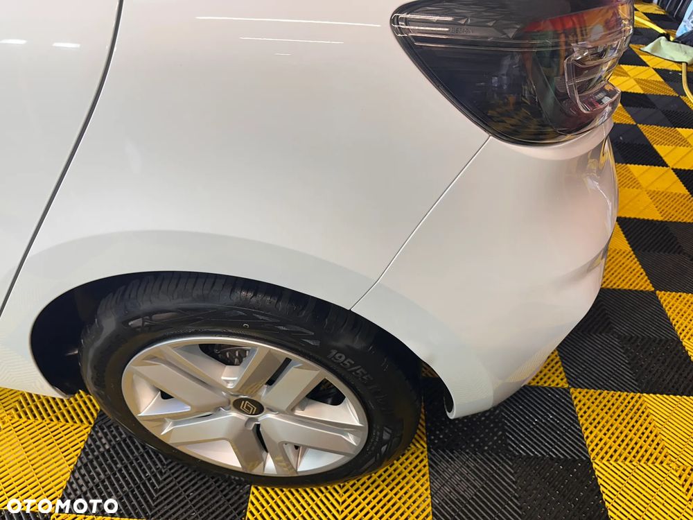 Renault Clio - 13