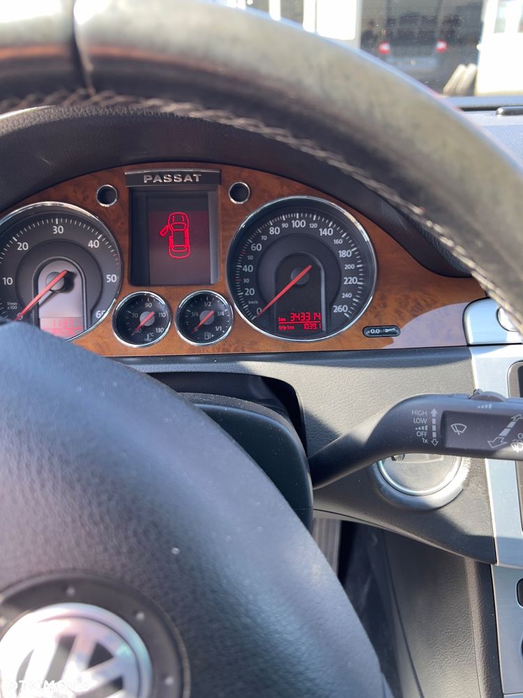 Volkswagen Passat 2.0 TDI DPF Comfortline - 14