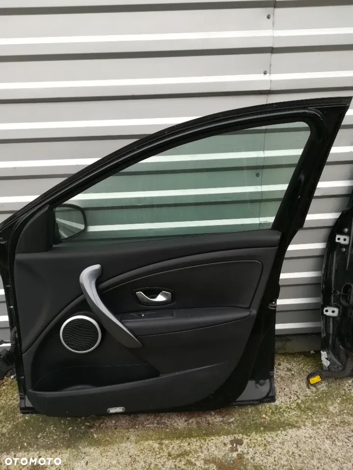 DRZWI PRZEDNIE PRAWE, TYLNE LEWE PRAWE, ZDERZAK TYŁ, KLAPA BAGAŻNIKA RENAULT MEGANE III GT 5DRZWI HB - 9
