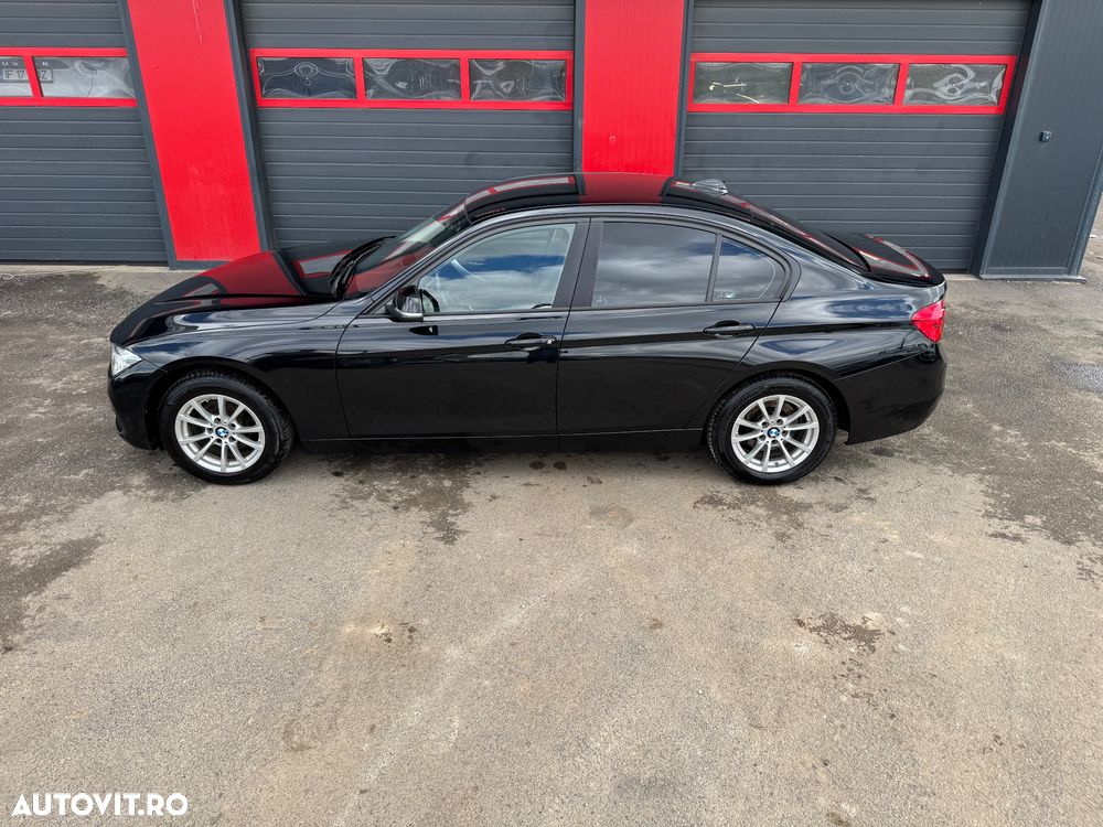 BMW Seria 3 318i Sport Line - 10