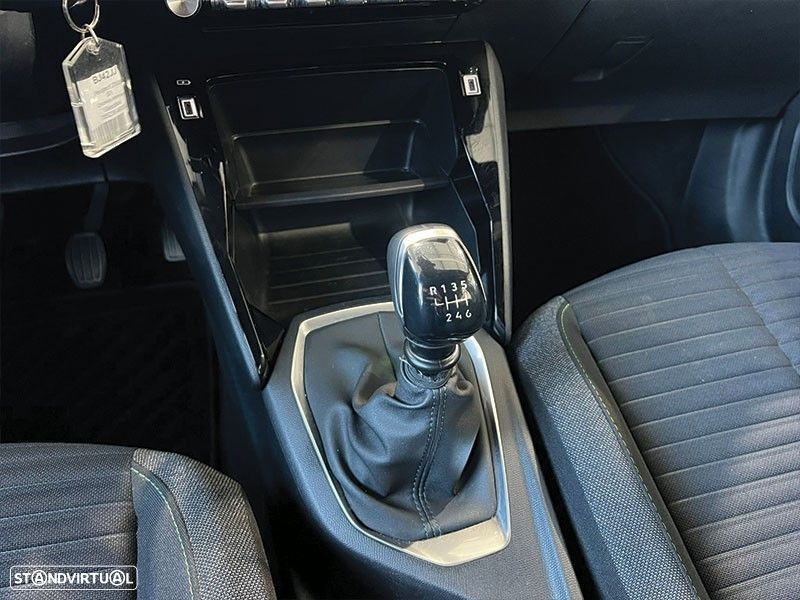 Peugeot 2008 1.2 PureTech Active - 15