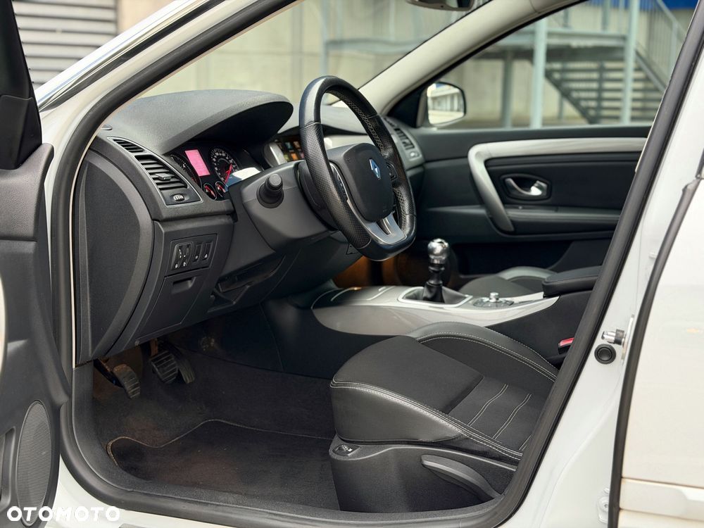 Renault Laguna 2.0 dCi Black Edition - 10