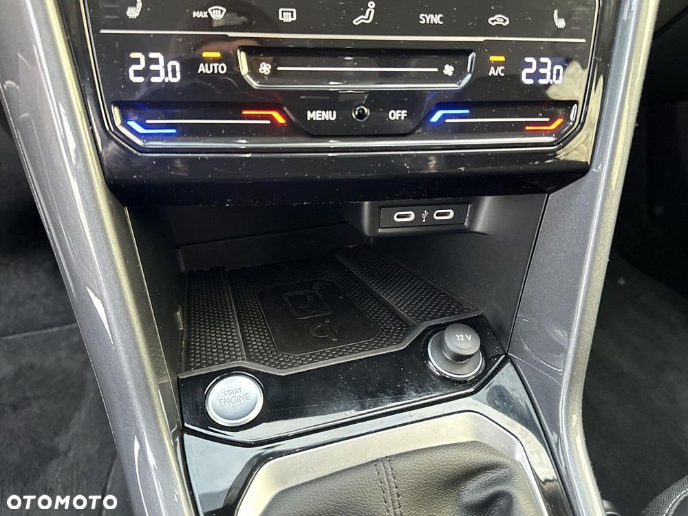 Volkswagen T-Roc 1.5 TSI Style DSG - 21