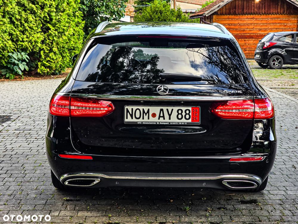 Mercedes-Benz Klasa E 220 d 9G-TRONIC - 9