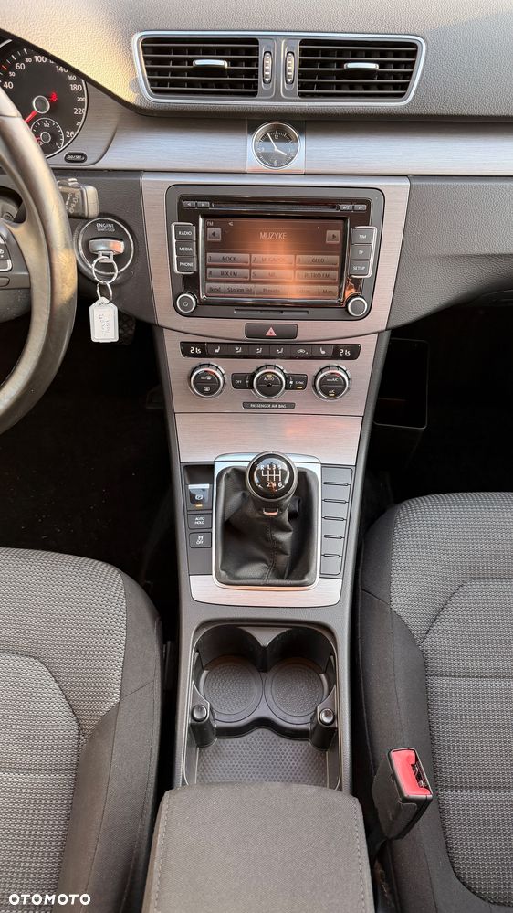 Volkswagen Passat 1.4 TSI BlueMotion Technology Highline - 26
