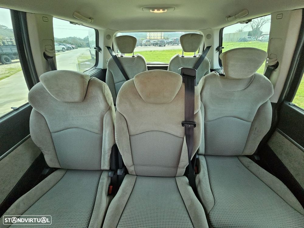 Peugeot 807 2.2 HDi Navteq - 22