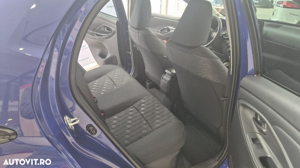Toyota Yaris 1.5 VVT-i HSD Dynamic - 10