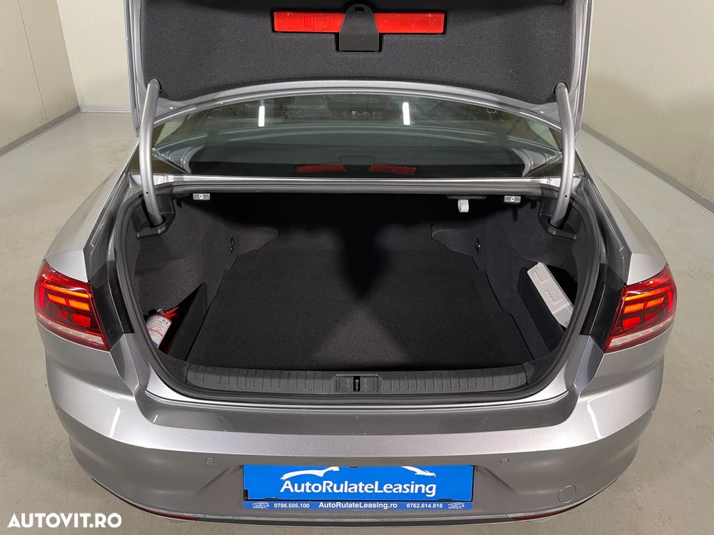 Volkswagen Passat 2.0 TDI DSG Highline - 12